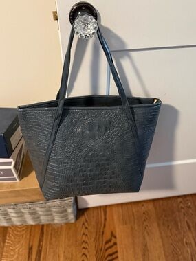 Croc-Textured Tote in Dark Blue by